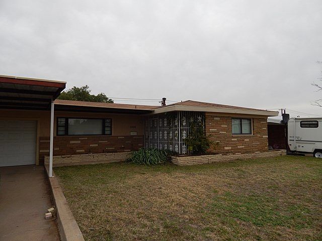 1st image of 2706 Eastover Dr