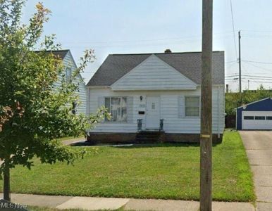 7413 Ira Ave, Brooklyn, OH, 44144