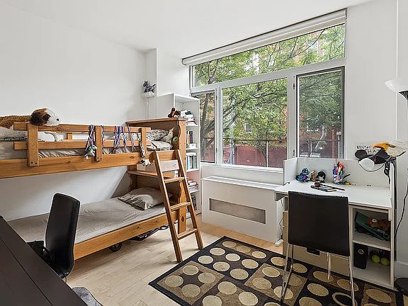 4th image of 410 4th Ave #8E