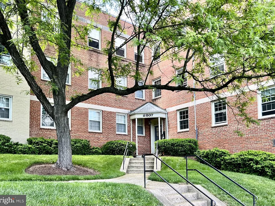 2207 Washington Ave #201