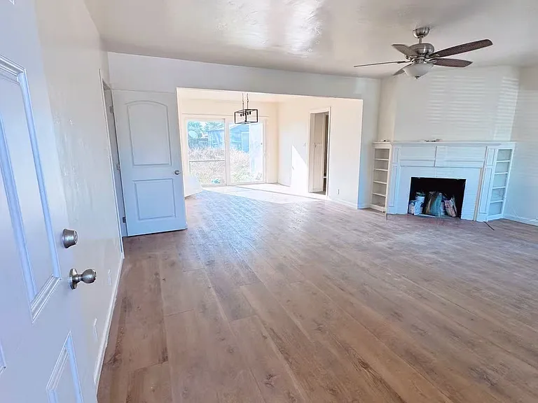 1869 Alameda St — Photo 2