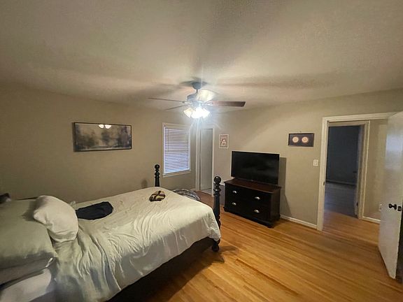 2nd image of 3304 Wisteria Dr