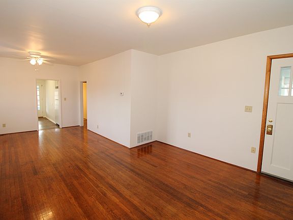 4th image of 615 W Carr Ave
