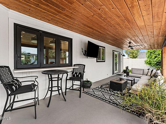 2nd image of 2021 S SAGUARO Circle