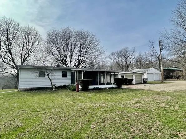 33 Marquette Ln, Spring Valley, IL 61362