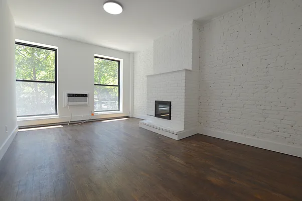 Rented by Oxford Property Group | media 8