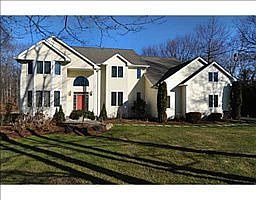 2nd image of 35 Laurel Wood