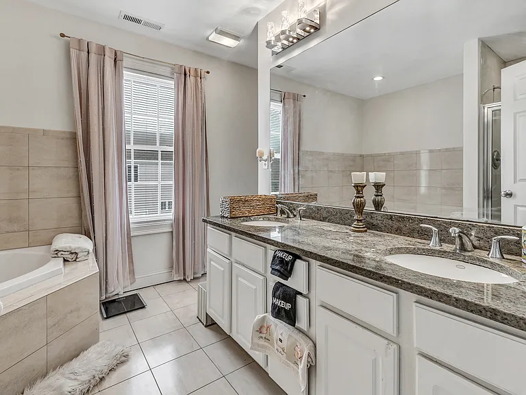240 Highland Ave — Photo 19