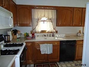 5th image of 5848 S 49th Ave