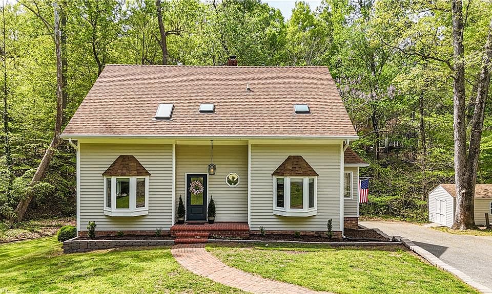 1st image of 111 Shoreham Ln
