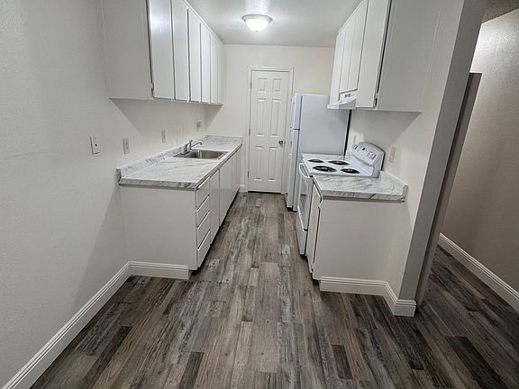 3rd image of 2912 N Tracy Blvd #37