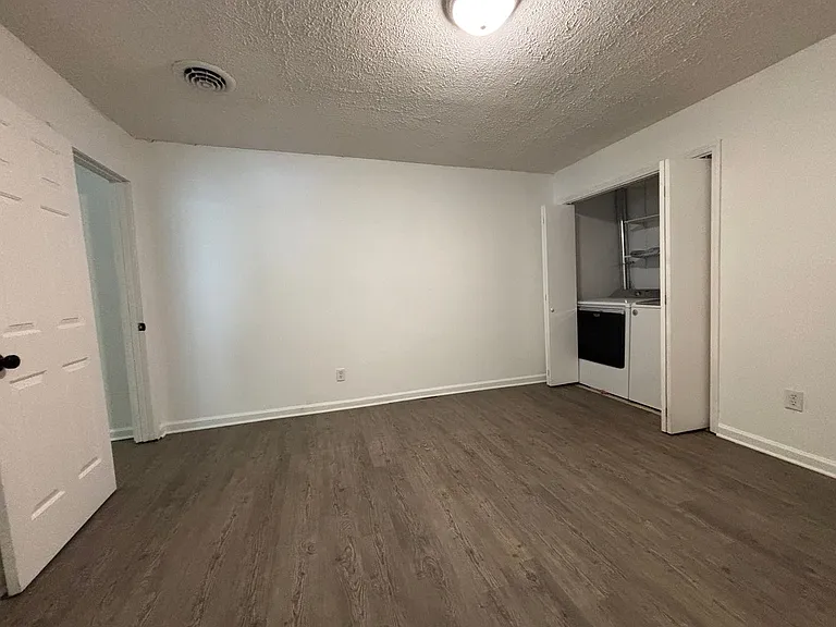 14 Kansas St #C — Photo 10