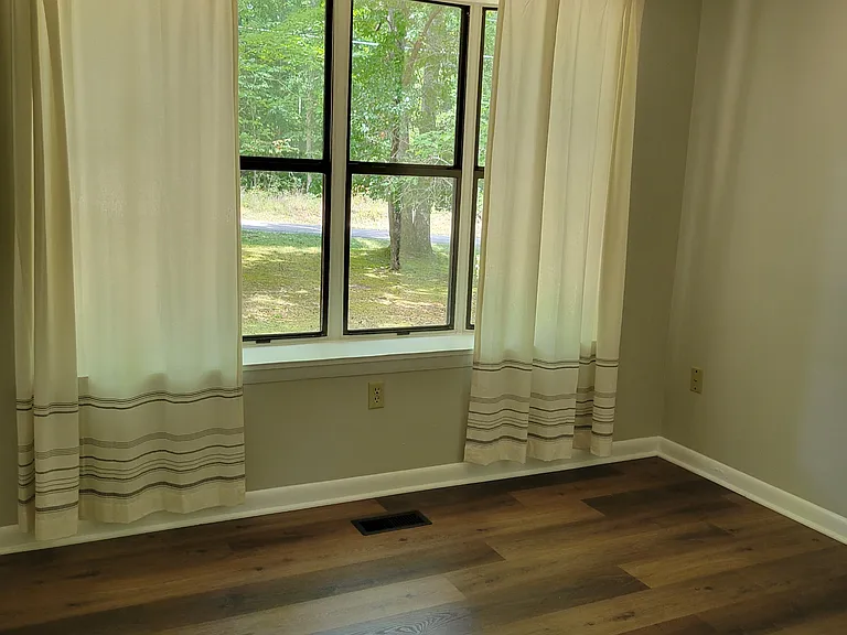 111 Devon Rd — Photo 24