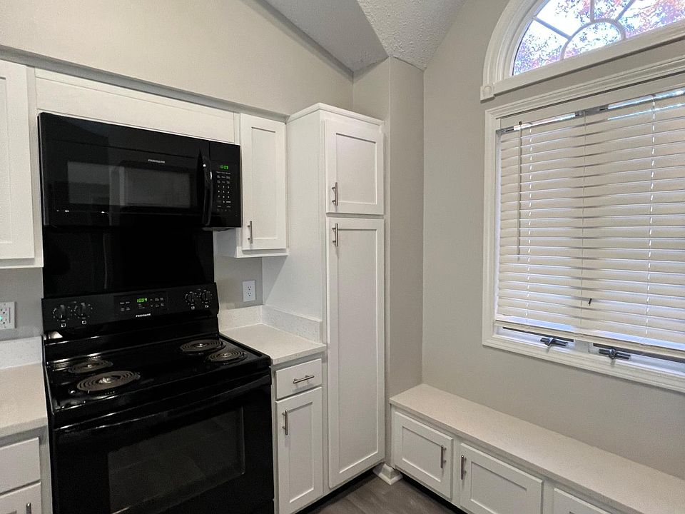 345 Timber Ridge Dr, Kalamazoo, MI 49006 Zillow