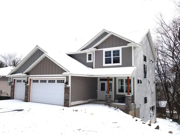 550 Sunrise Dr, Little Canada, MN 55117