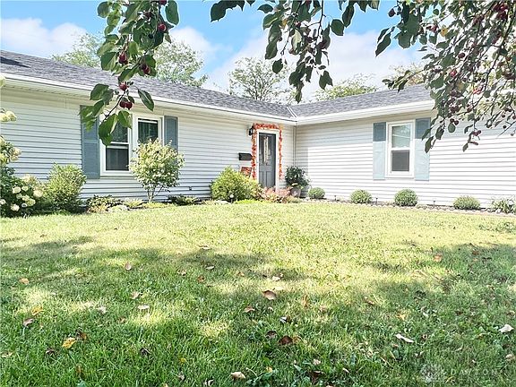 2nd image of 1522 Grimes Ave