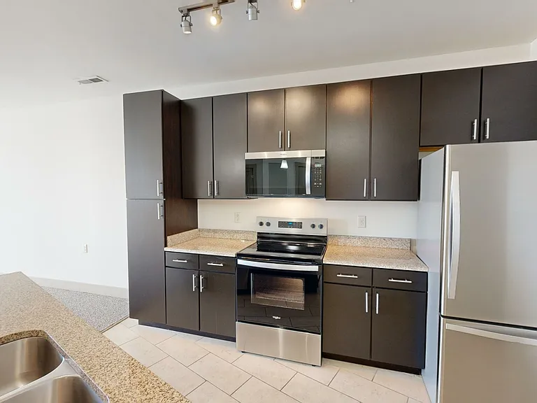 Latitude at Deerfield Crossing — Photo 53
