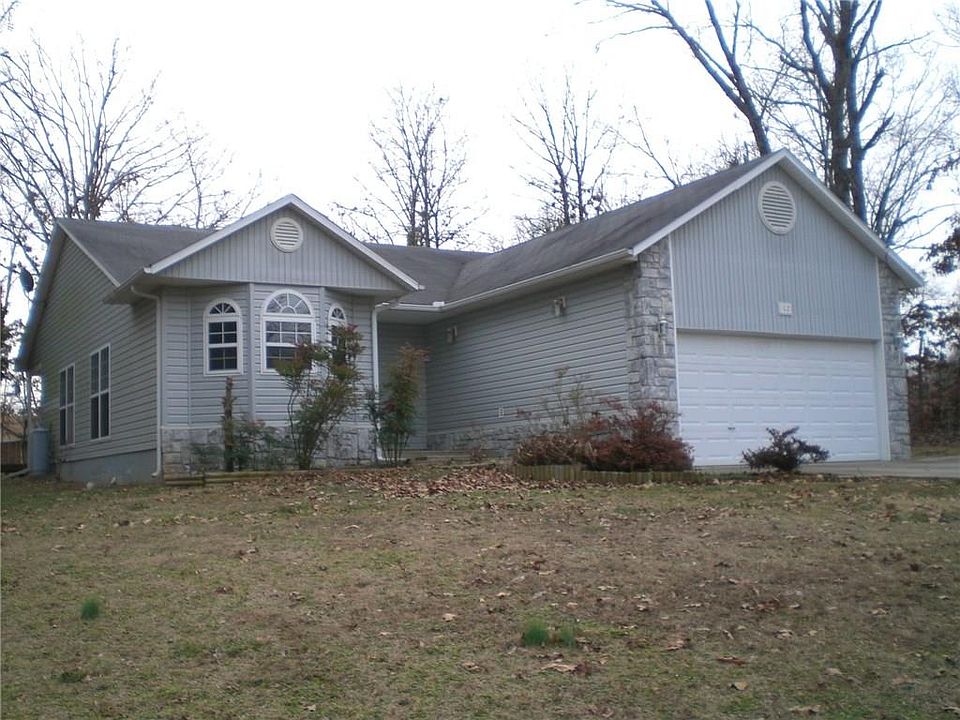1st image of 12 Heather Dr