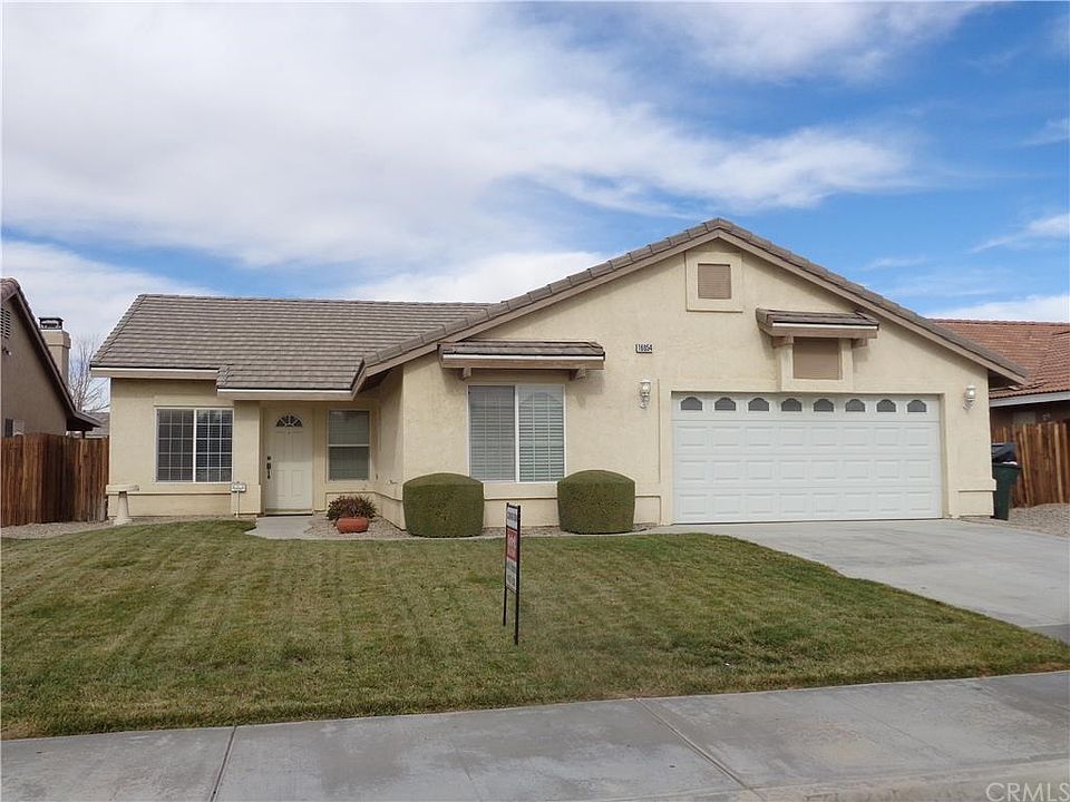 1st image of 16054 Holly Brook Ln
