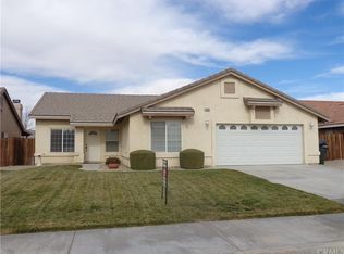 16054 Holly Brook Ln, Victorville, CA 92395