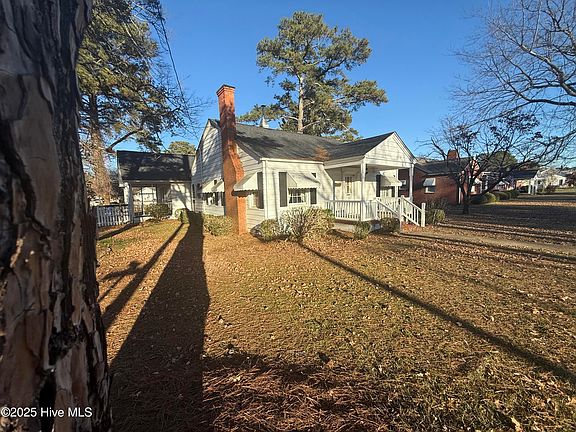 5th image of 608 W Parrish Drive