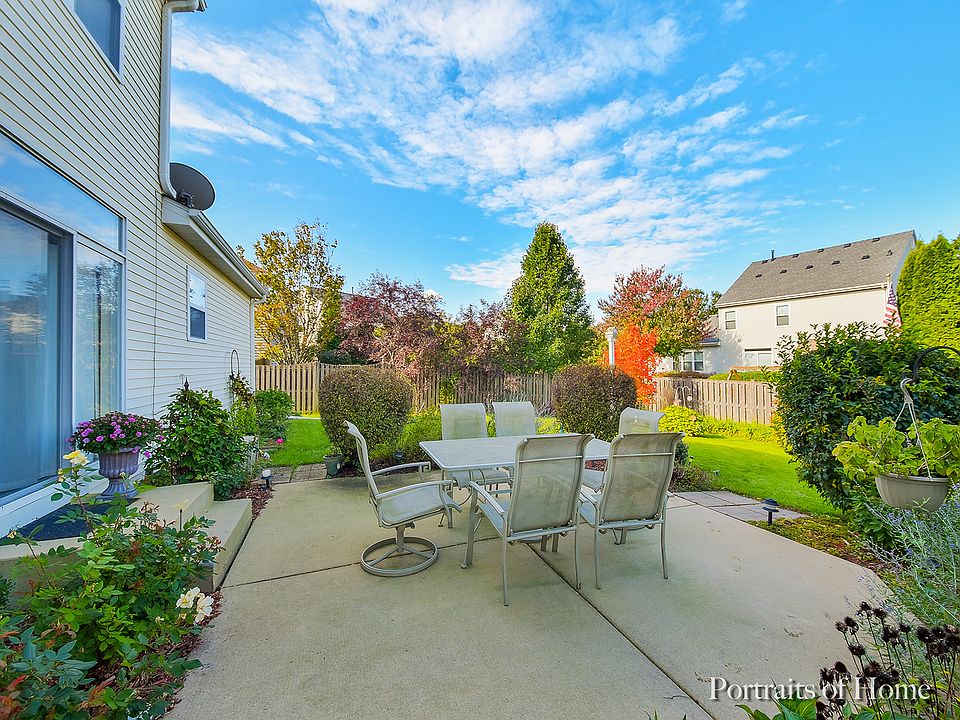 2nd image of 2415 Fairchild Ln