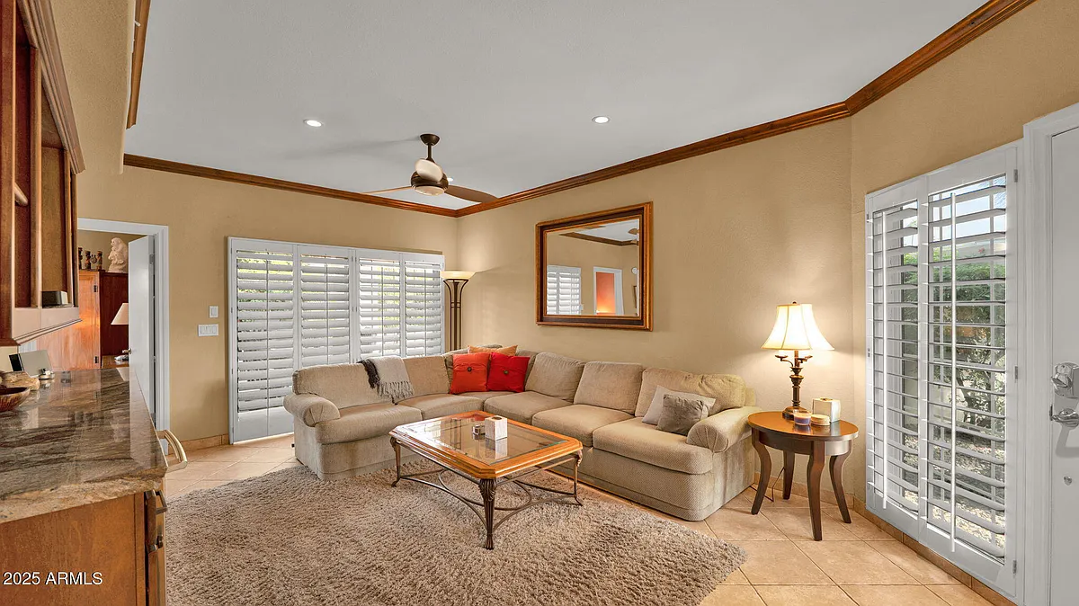 Building Photo - 7710 E Gainey Ranch Rd #113