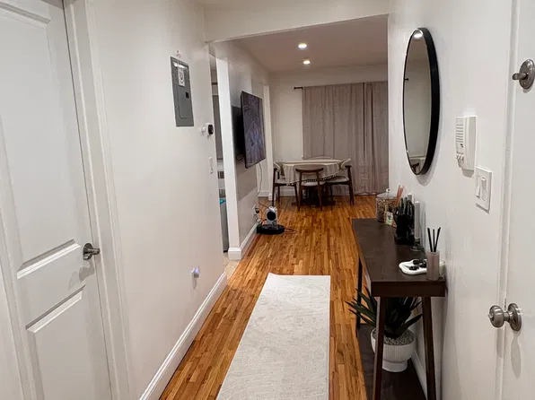 25-52 43rd Street image 1 of 15