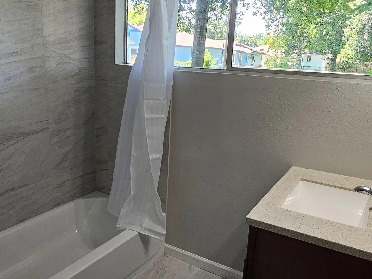 4 bed, 5.0 bath, 2917 sqft, $1,027 — Photo 3