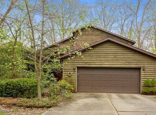 4892 Hillside Ct, Bridgman, MI 49106