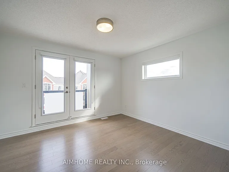 60 Avani Ave — Photo 12