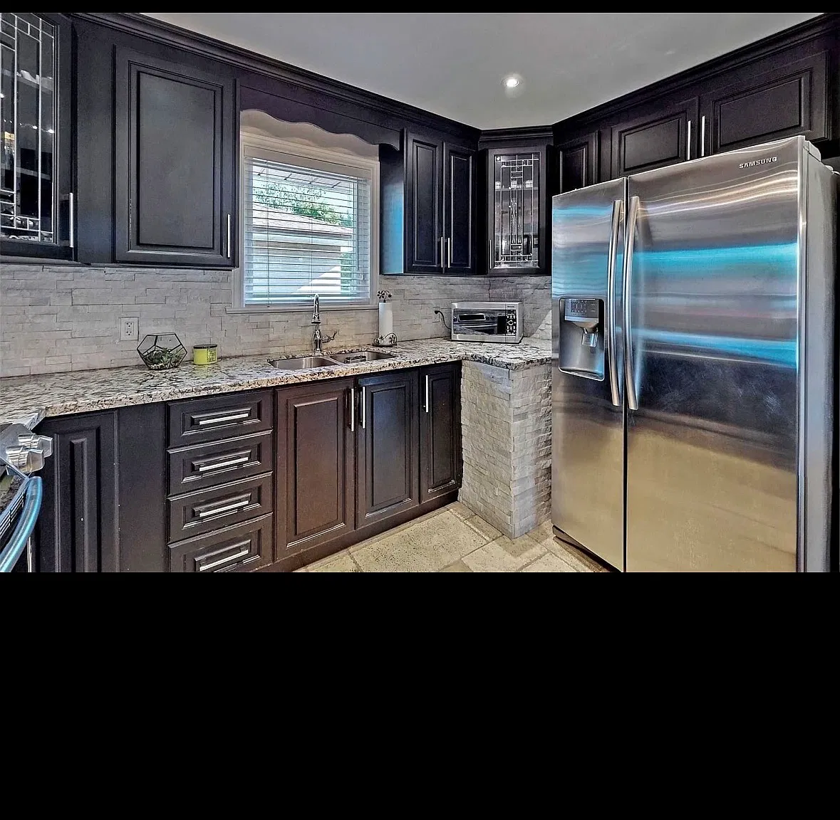 3 bed, 1.5 bath, 1000 sqft, $3,000 — Photo 3