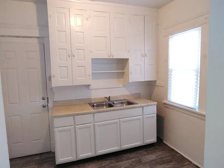 11502 Ohlman Ave #1 — Photo 6