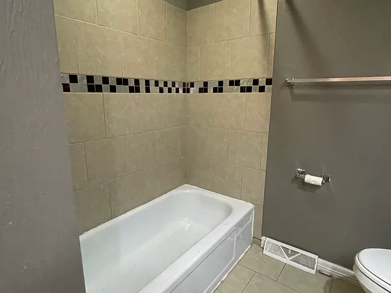2424 S Dollison Ave — Photo 9