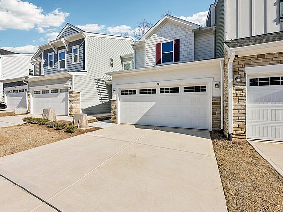 2nd image of 104 Malbec Dr