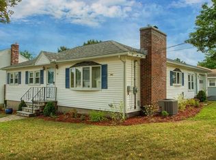 42 Crestwood Cir, Lawrence, MA 01843