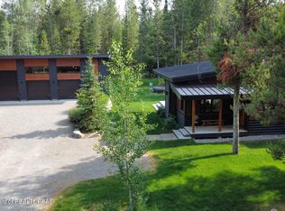 102 Spruce St, Alpine, WY 83128