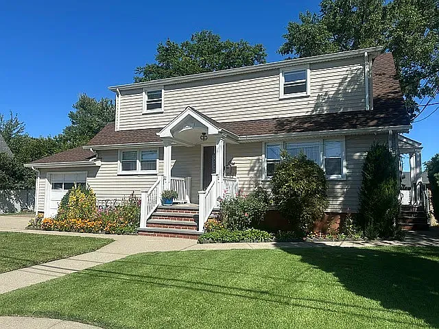 1 Pine St #2