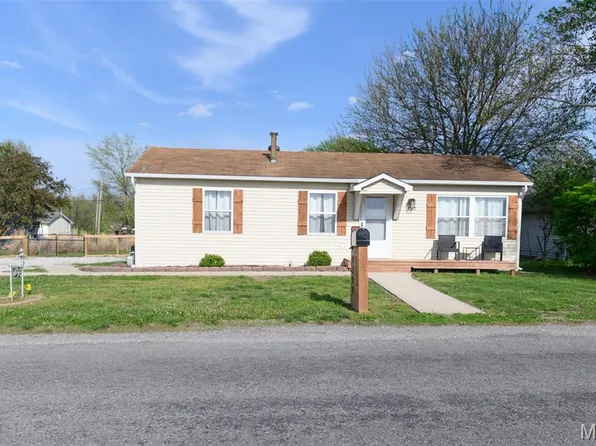 4500 Lake Dr, Granite City, IL 62040