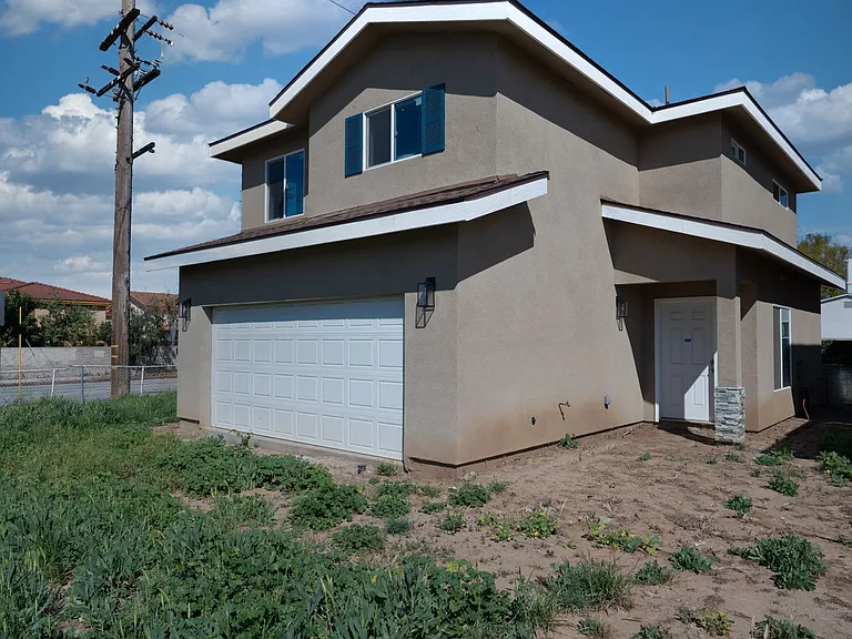 2400DelM — Photo 31
