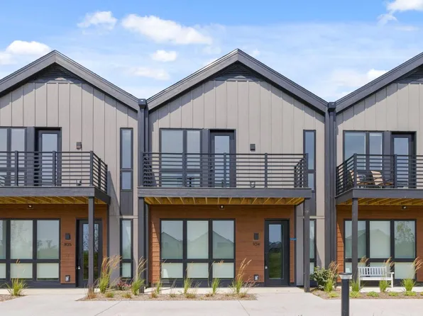 4199 East Hemlock DRIVE #104, Oak Creek, WI 53154