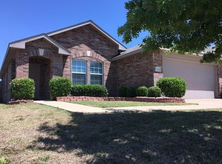 332 Laurel Ln, Fate, TX 75087