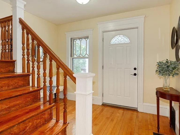 7 Vincent Ave — Photo 5