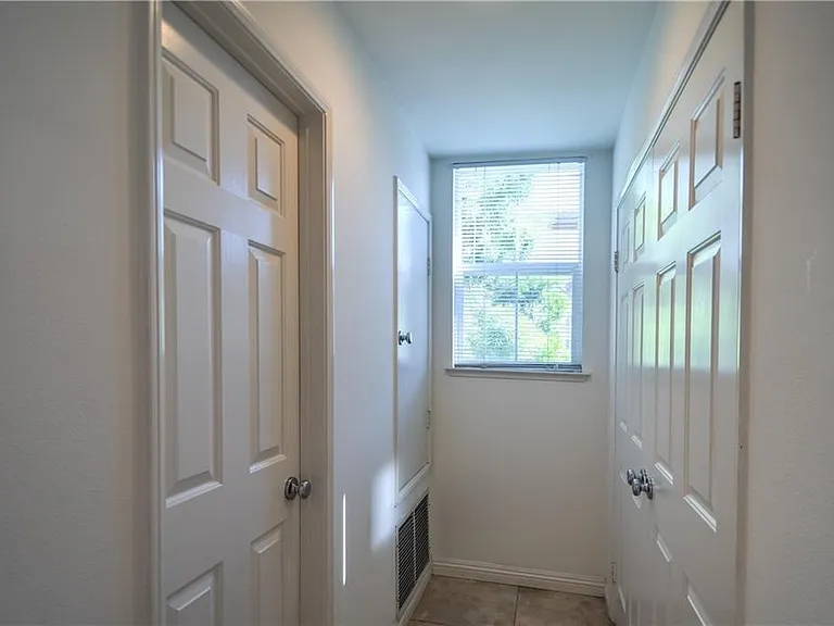 8 Silvermaple — Photo 18