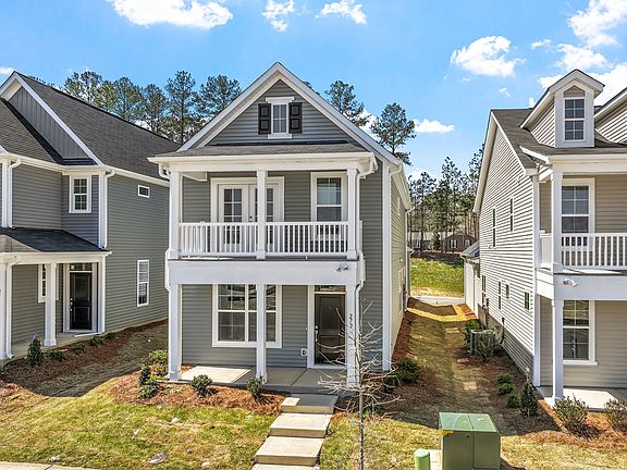 3rd image of 272 White Oak Garden Way
