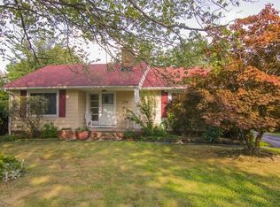 579 Bishop Rd, Highland Heights, OH 44143