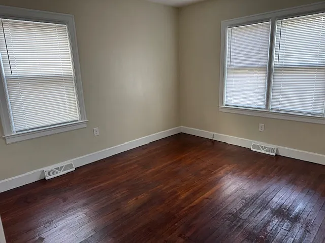 224 Elmwood Dr — Photo 8