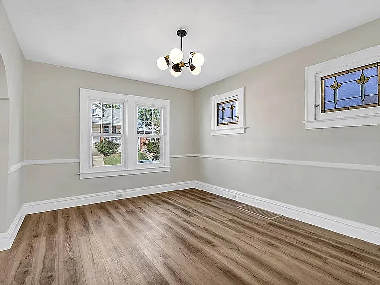 4918 Tiemann Ave — Photo 11