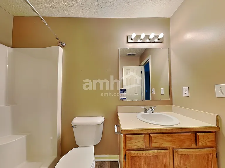 132 Warner Dr — Photo 12