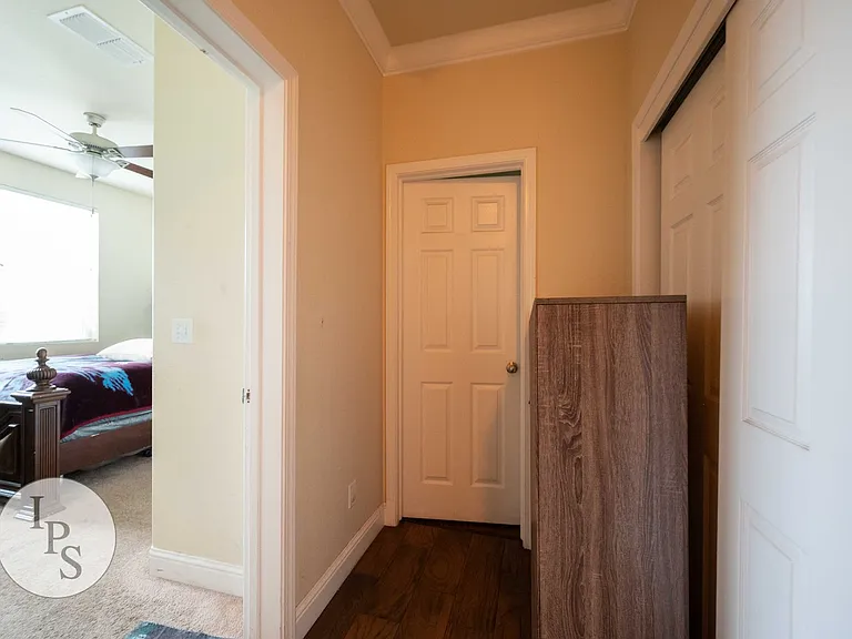 856 Reagan Ave — Photo 4